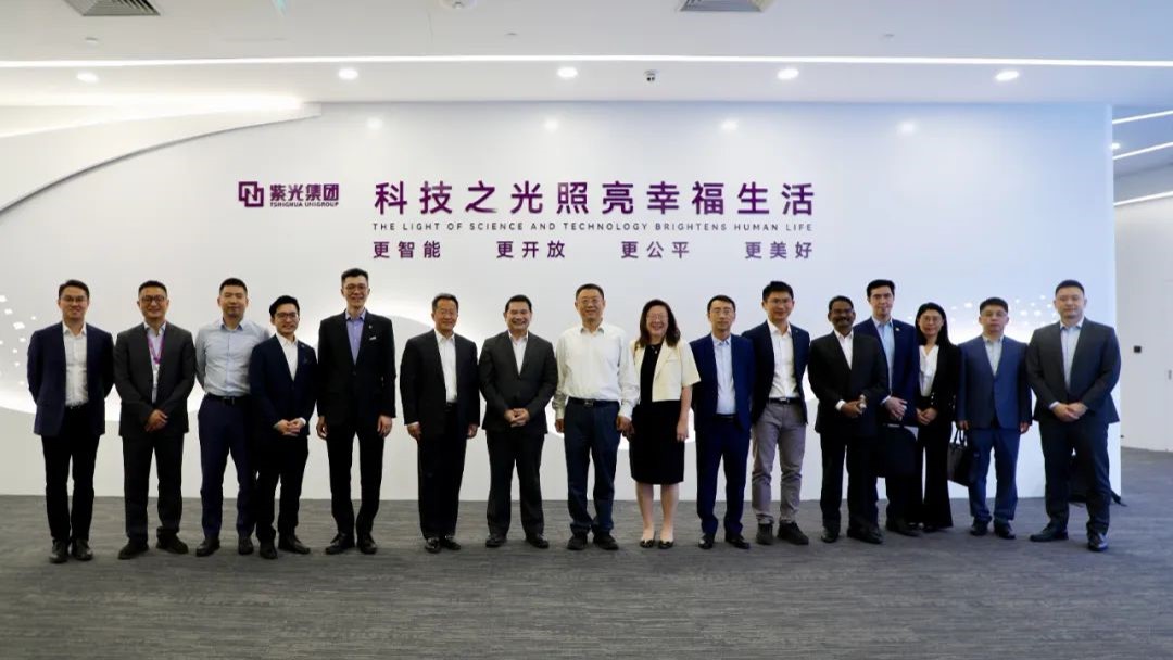 马来西亚经济部长拉菲兹·南利一行到访新K8凯发集团